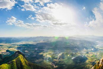 丹东凤凰山、老牛背、玻璃栈道包车一日游【丹东当地一对一老司机、当地人带您深度游、小众路线】