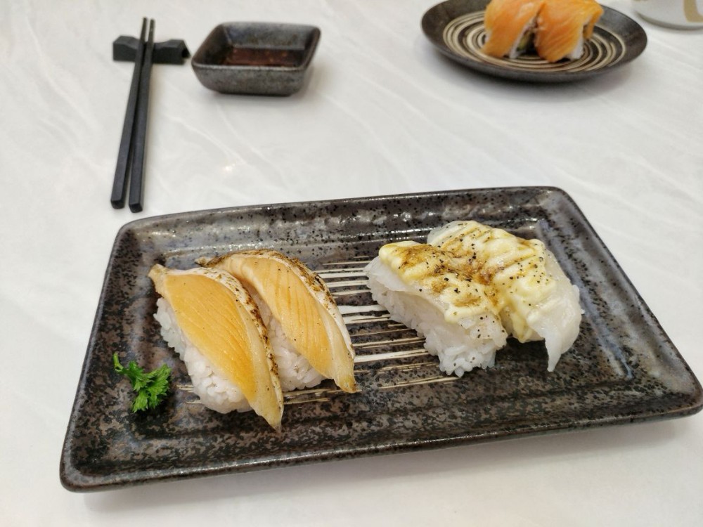 元气寿司：南宁日料打卡地 饮食，是前往死亡之路上的一段激情。一个个寿司得以跃然盘中，不需要华丽的拼盘
