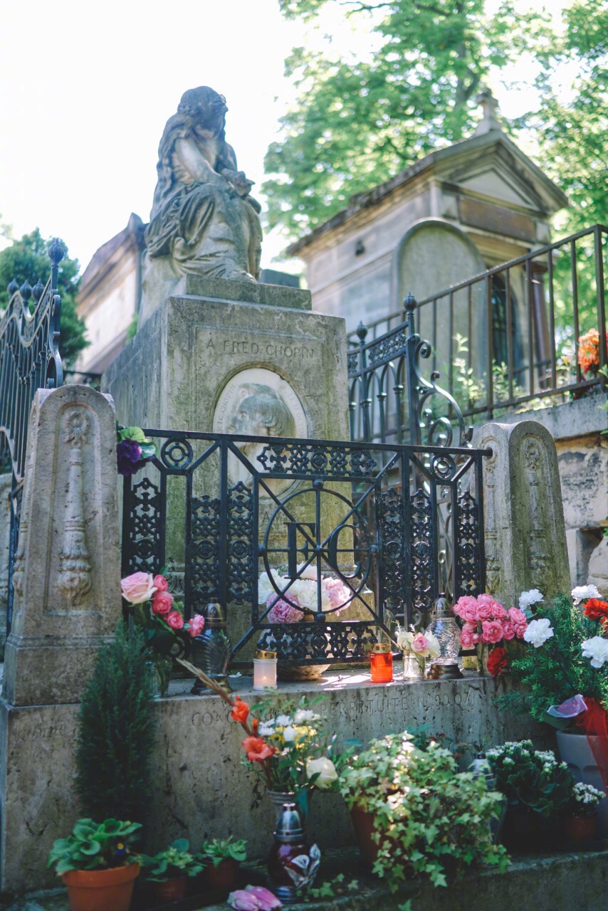世界上最著名的墓地之一，巴黎拉雪兹神父公墓