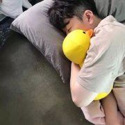 孤独小小小男子