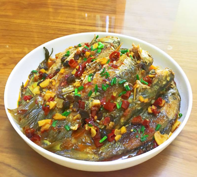 红烧杂鱼
