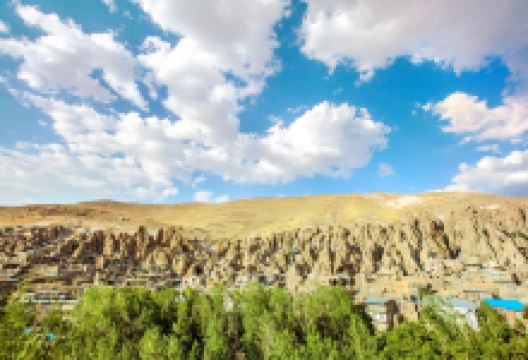 坎多万村景点图片