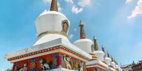 塔爾寺廣場-八寶如意塔