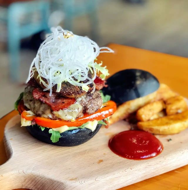 BRAVO BURGER+