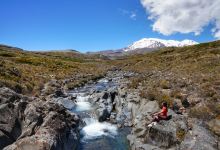 Taranaki Falls景点图片