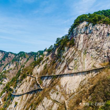 天堂寨+白马大峡谷景区2日1晚跟团游