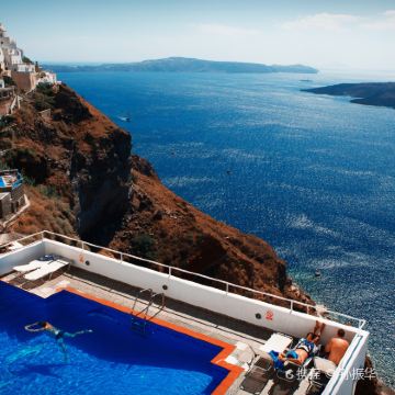 希腊圣托里尼费拉小镇+蓝顶教堂+红沙滩+伊亚小镇一日游