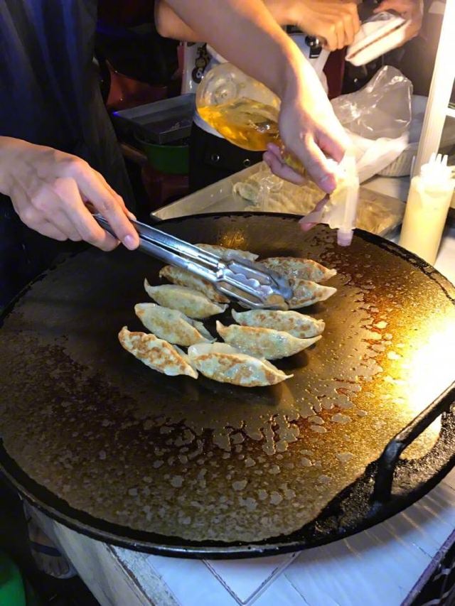 Saturday Night Market Walking Street