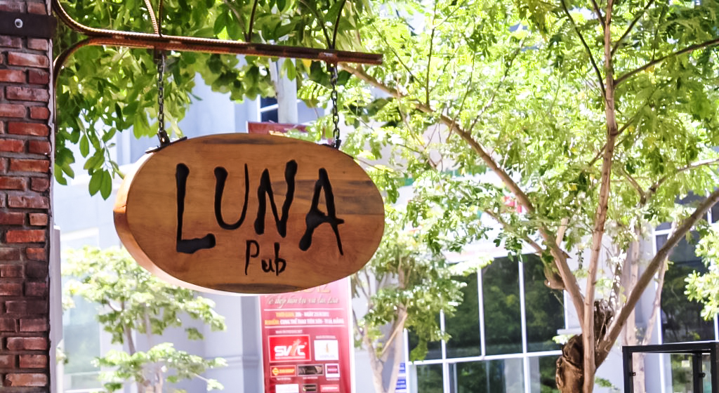 Luna Pub Danang餐厅图片