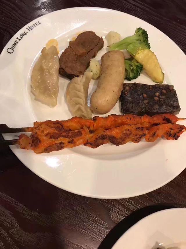 Guangzhou Changlong Hotel Bai Hu Buffet Restaurant