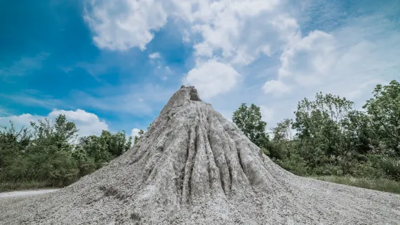 烏山頂泥火山自然保留區