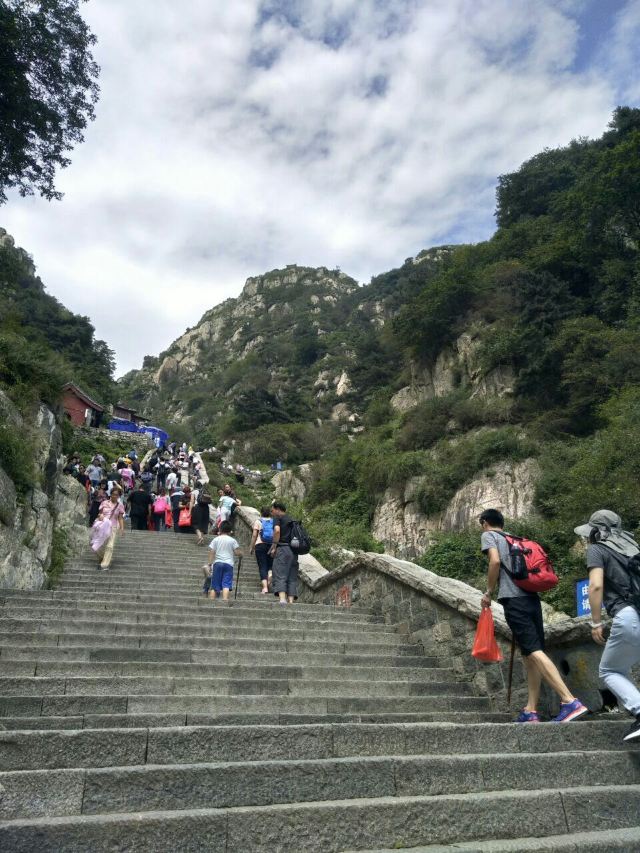 Shiba Pan (Eighteen Bends)