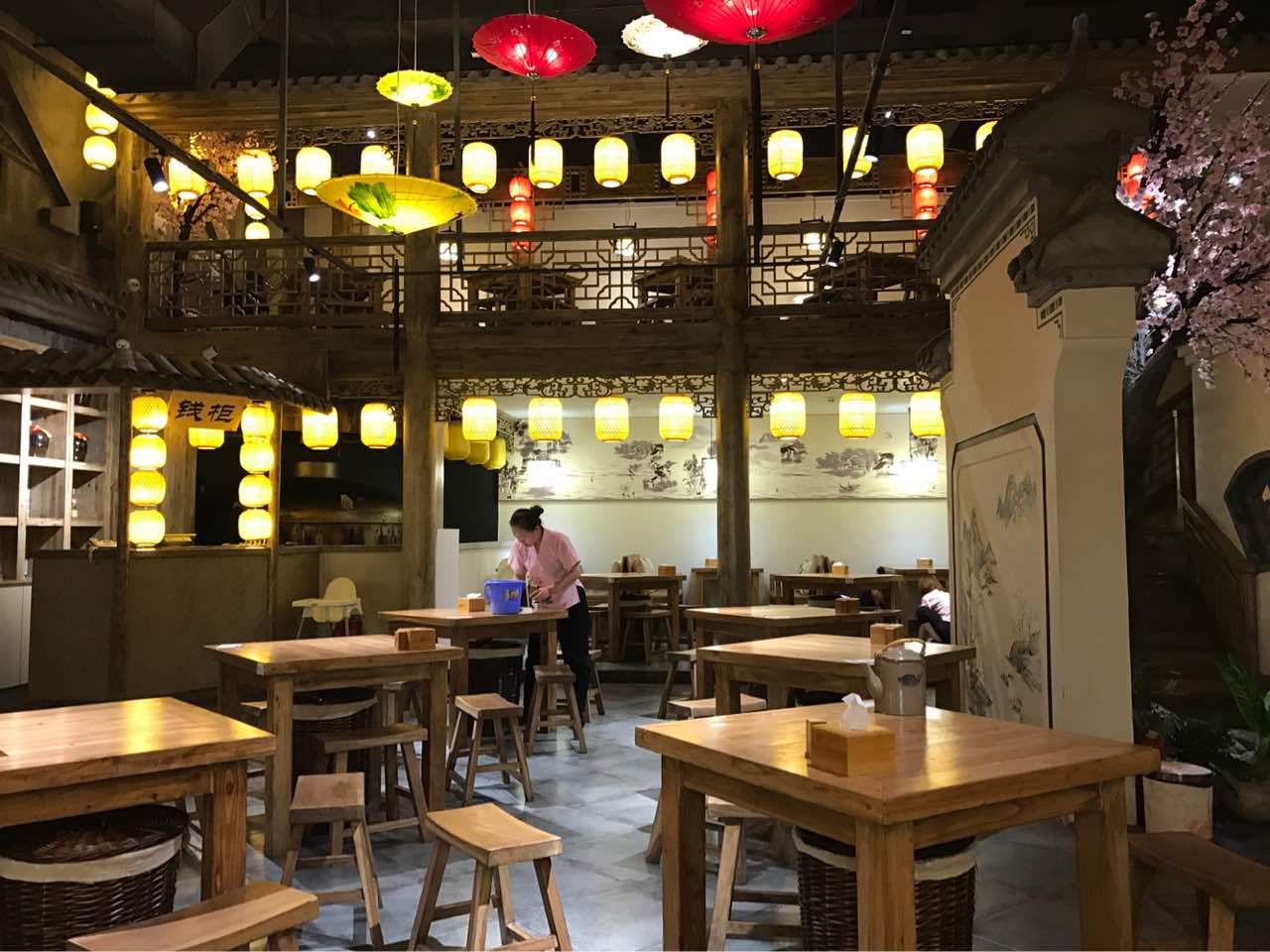 鱼美人炉火烤鱼(兰花城店)餐厅图片
