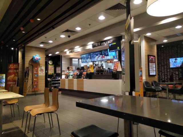 麦当劳(富民大道得来速店)