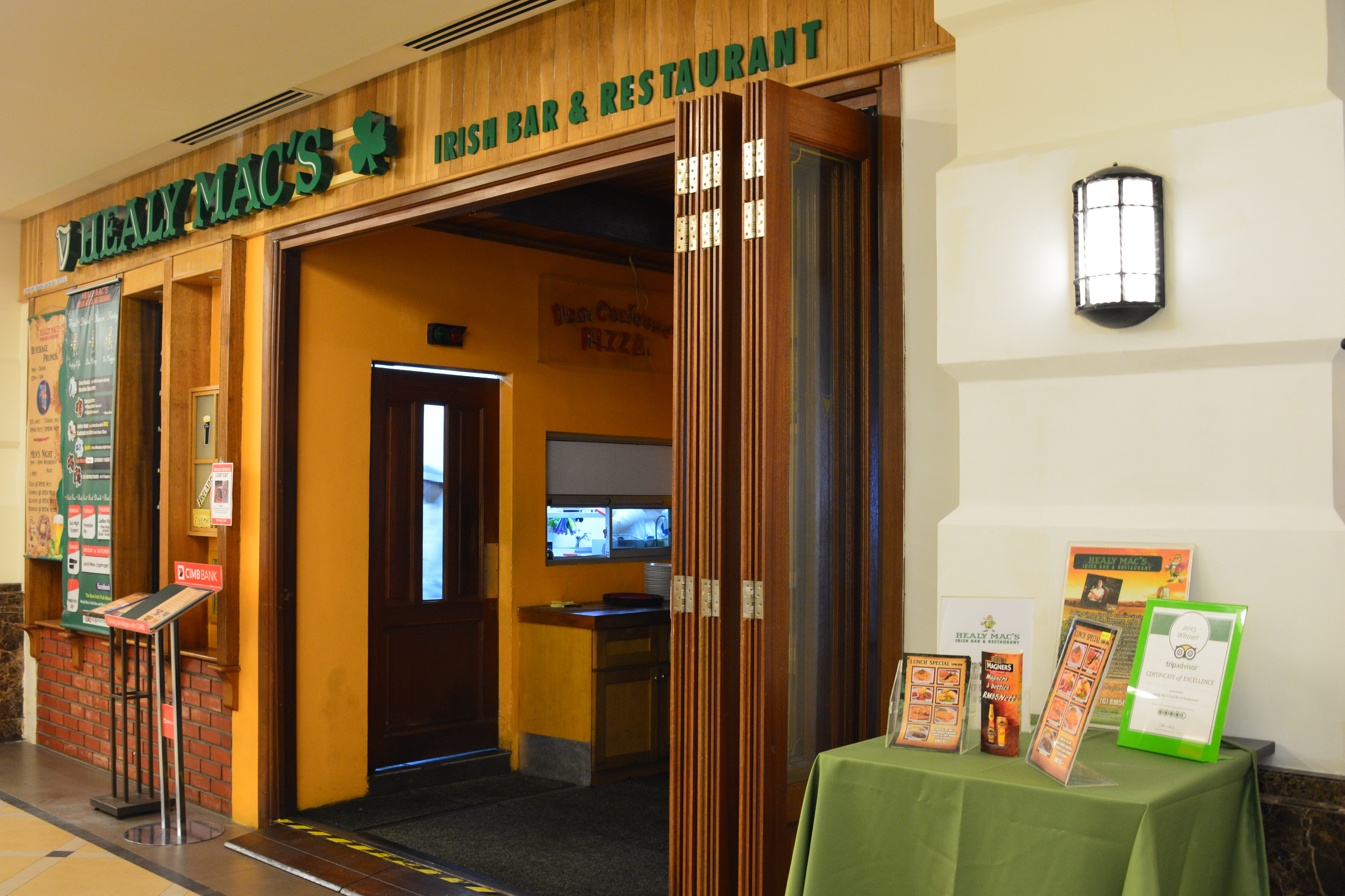 Healy Mac's Irish Bar & Restaurant