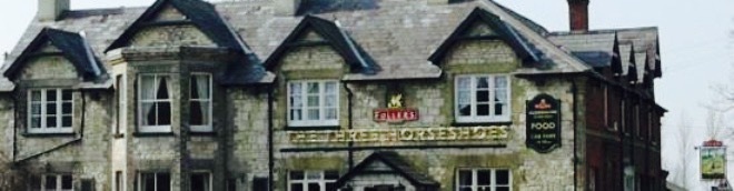 Three Horseshoes Pub