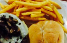 Spot Cafe & Restaurant餐厅图片