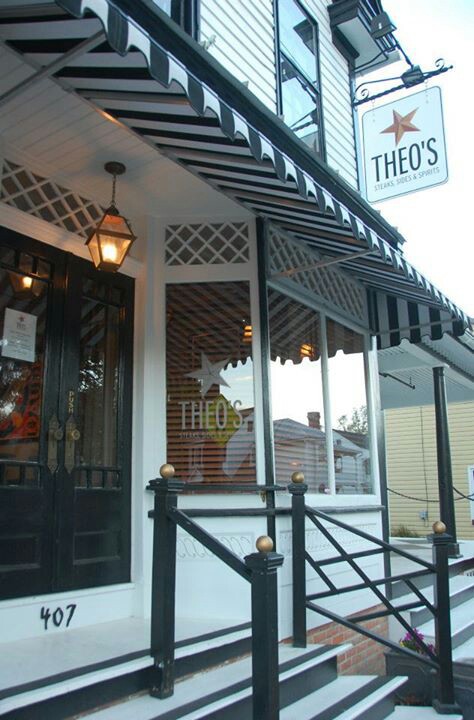 Theo's
