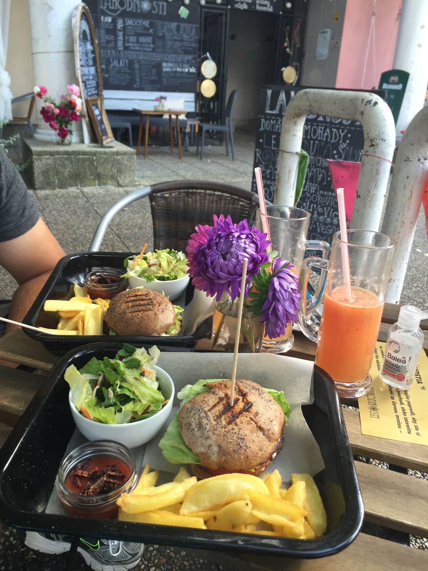 Lahodnosti餐厅图片