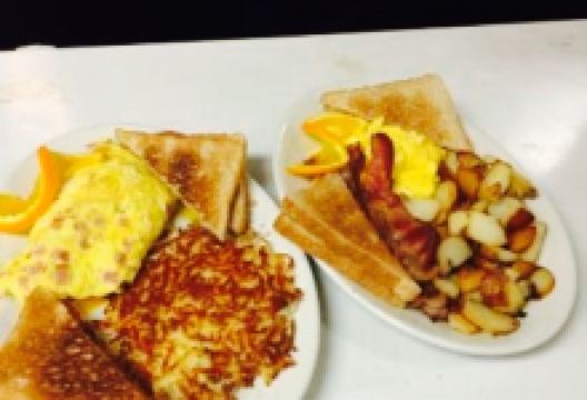 Stone Hedge Golf and Pub景点图片