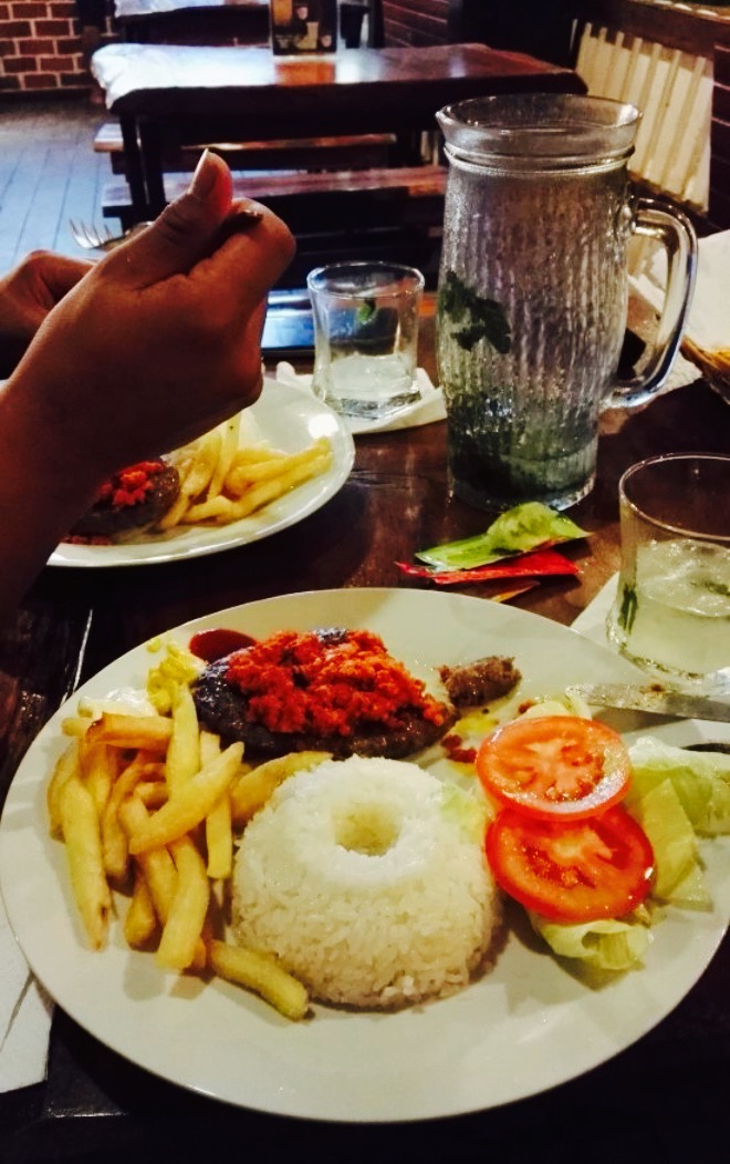 Tragos Y Jama Sangucheria Bar