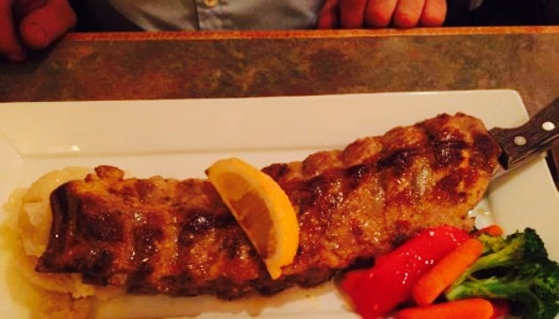 Dino's Restaurant餐厅图片