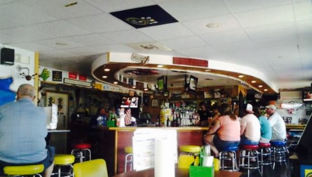 Vonnie's Boathouse Bar and Grille餐厅图片