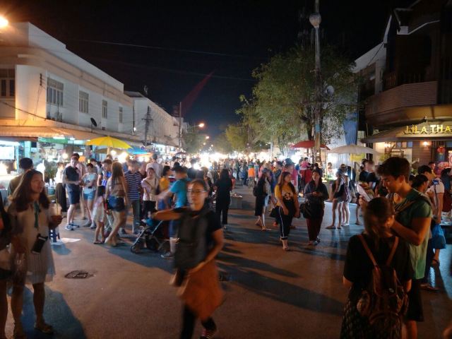 Chiang Mai Sunday Walking Street