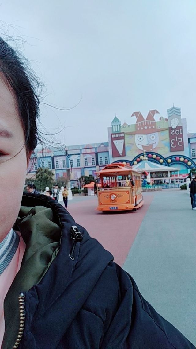 Quancheng Oulebao Menghuan Shijie - European-Themed Amusement Park