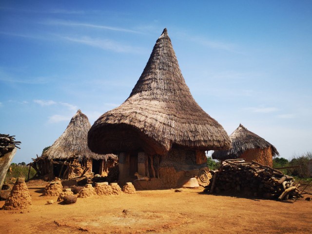 科特迪瓦北部村落Niofouin里坐落着Senoufo部族最