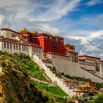 西藏拉萨+雅鲁藏布大峡谷+布达拉宫+卡若拉冰川7日6晚跟团游