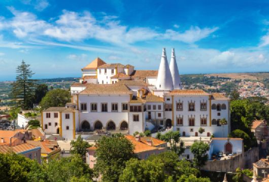 辛特拉王宫+雷加莱拉庄园+佩纳宫+罗卡角+地狱之口一日游【里斯本往返，逃离里斯本的喧嚣，参加全日游，在迷人的辛特拉地区度过美好的一天，】