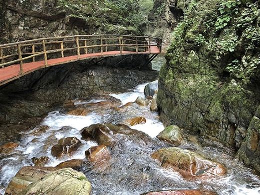 九龙潭自然风景区