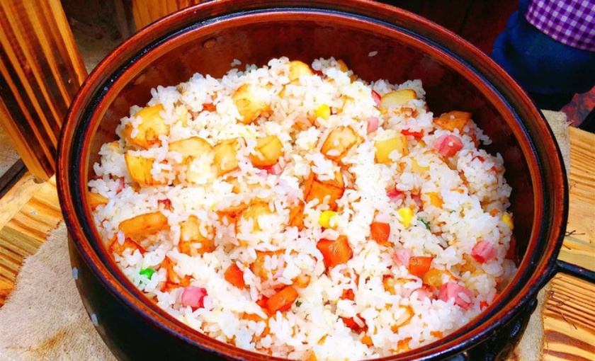 生态蒸汽石锅鱼石锅鸡餐厅图片