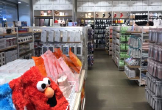 名创优品(集美银江路店)购物图片