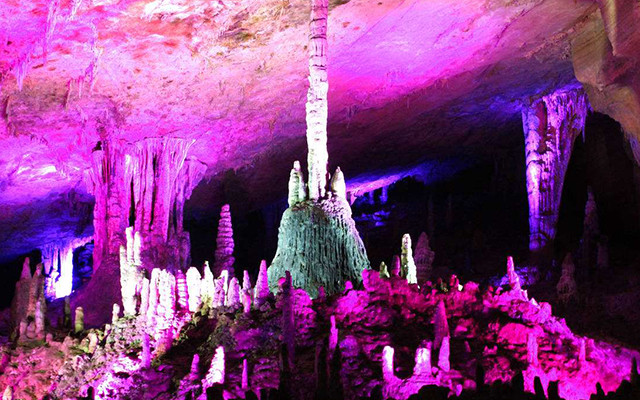 中国最美的旅游奇洞——黄龙洞