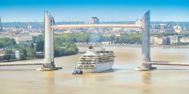 波爾多雅克·沙邦-戴爾馬大橋