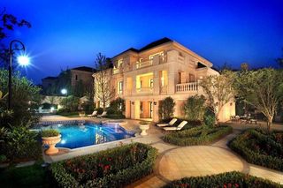 每户一幢小别墅的丹巴,不仅不“壕”而且还超凡脱俗