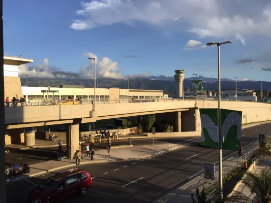 Mietwagen in Flughafen Quito