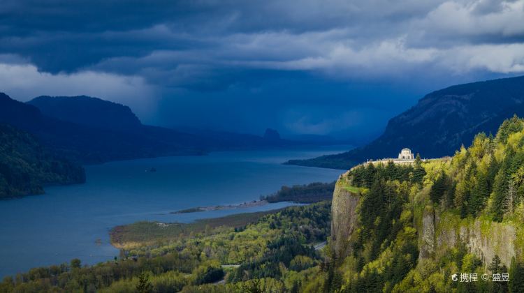 5-Day Bus Tour from San Francisco · Redwood National and State Parks, Crater Lake national park, Mt. Rainier National Park, Seattle