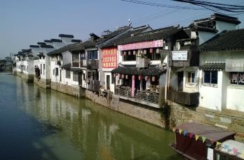 苏州虎丘婚纱街_苏州虎丘婚纱城图片(2)