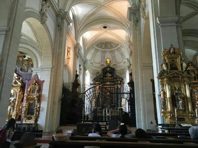 Court Church of St. Leodegar