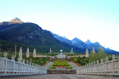 东巴王国景区