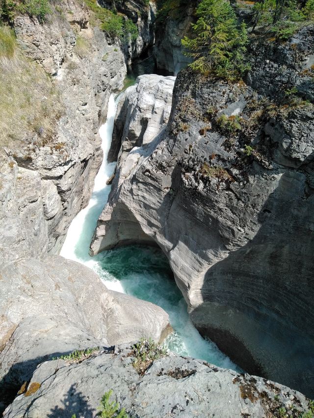 Maligne Canyon