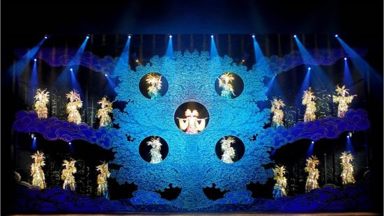 Golden Mask Dynasty Show