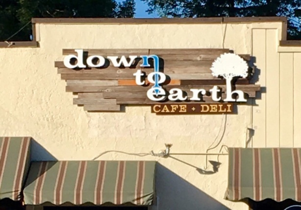 Down To Earth Cafe And Deli餐厅图片