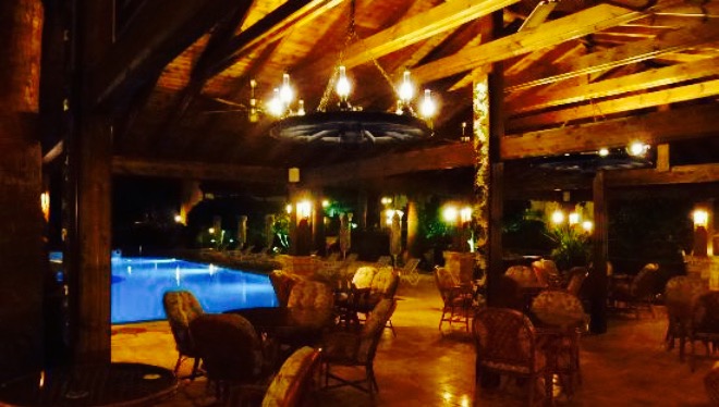 Almond Pergola Restaurant餐厅图片