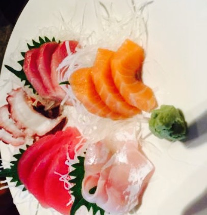 Atami Steak and Sushi餐厅图片