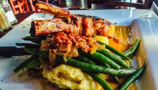 Time Out Sports Bar & Grill餐厅图片