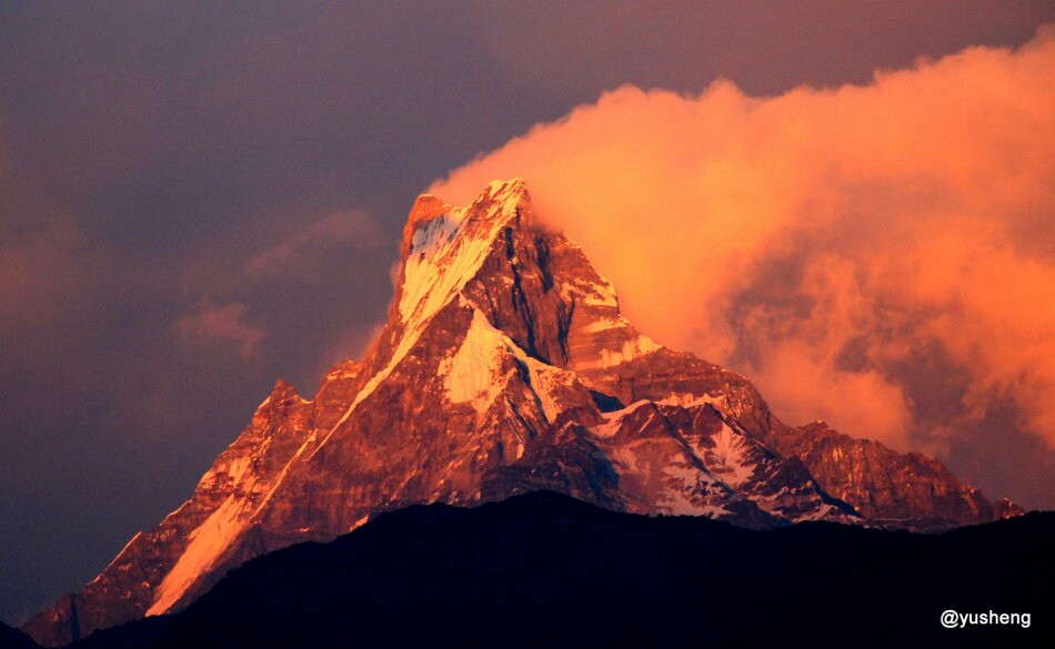 安娜普纳山徒步【尼泊尔】 博卡拉被称为“徒步天堂”，它所处的安娜普纳山脉位于喜马拉雅中段，拥有两座海